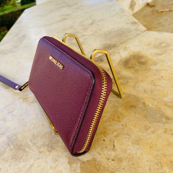 NWT - Picture 4 of 8